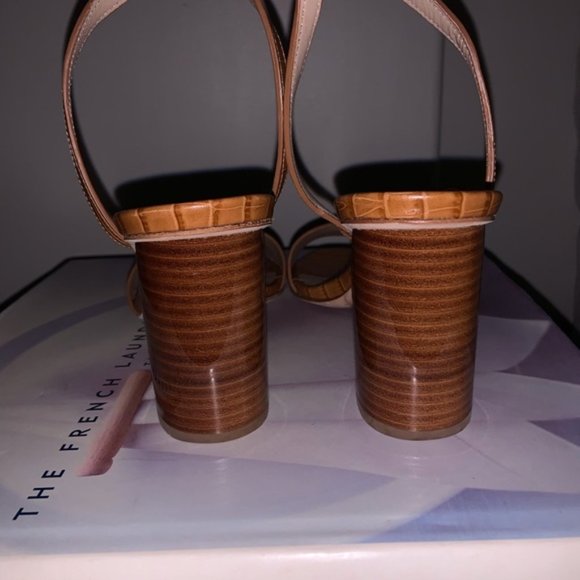 M. Gemi "The Scena" Heeled Sandal - Picture 5 of 8